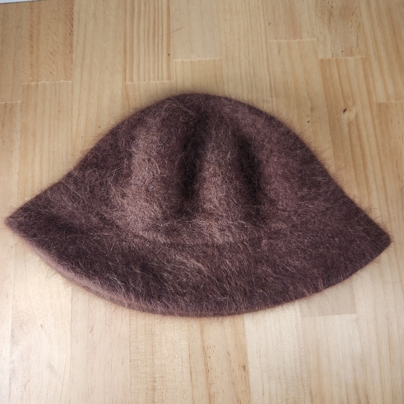 Red Dragon Hat Brown 100% Angora Soft One Size Outdoor Winter - Picture 1 of 8